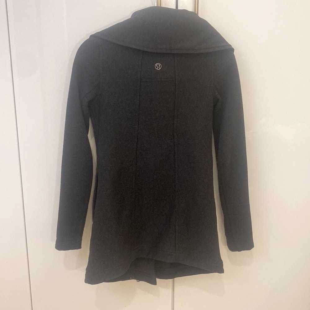Lululemon Jacket - Picture 4 of 7